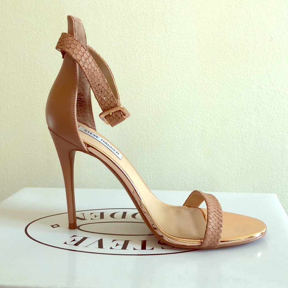 Size 8.5 Blush Sandals STEVE MADDEN